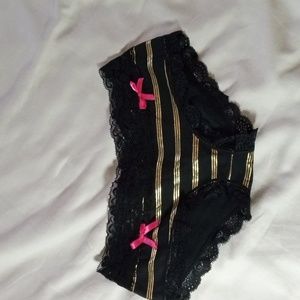 Brand New paries to one day sit on the floor of bedroom